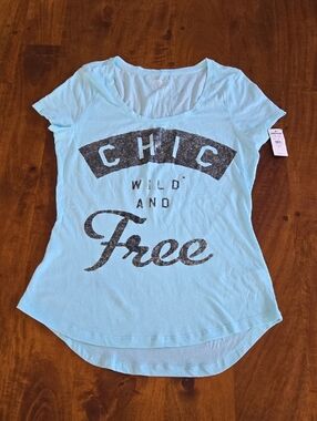Express Blue Chic Wild and Free Graphic Tee Size Medium